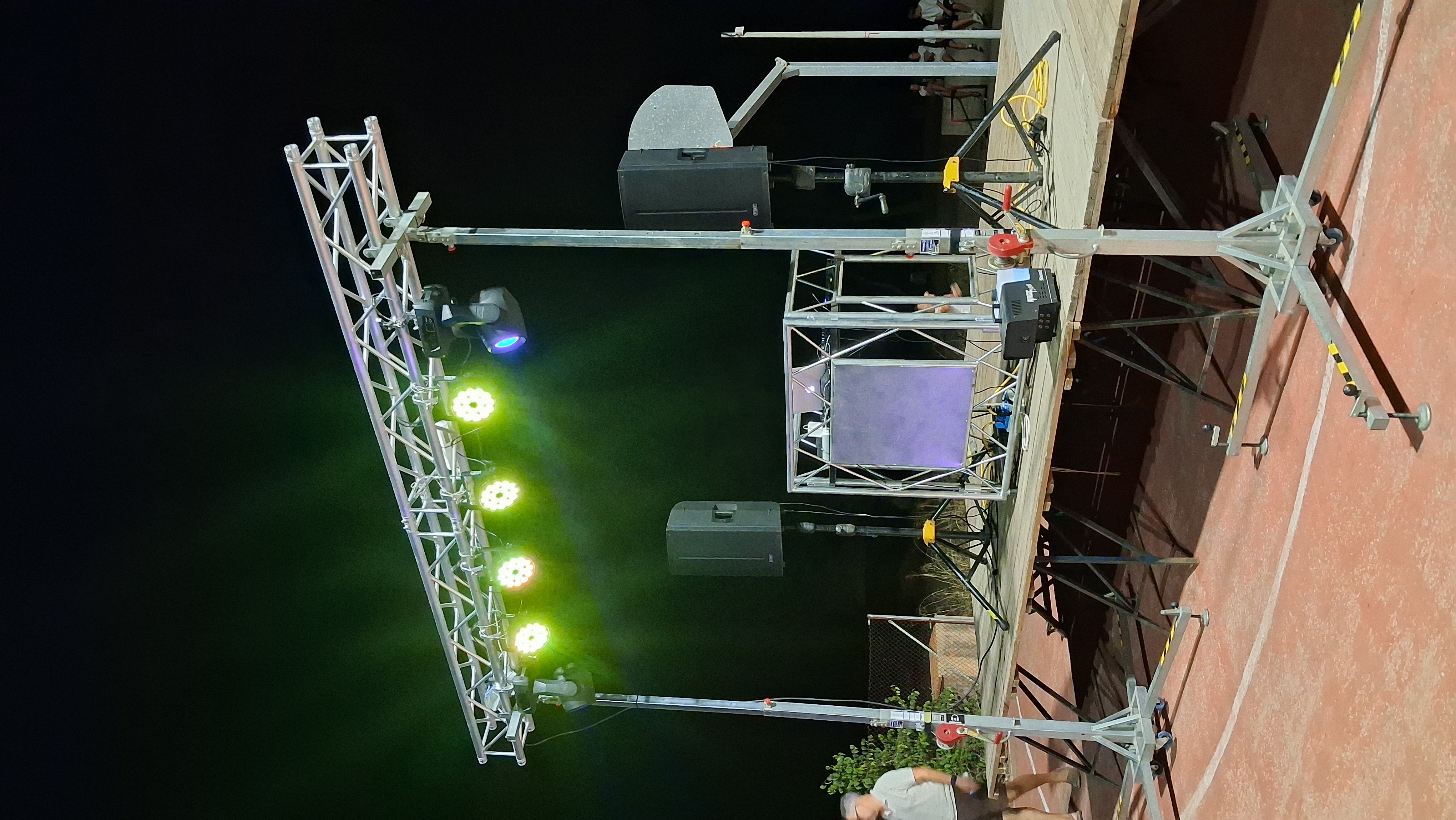 Montaje en profesional para fiesta de pueblo